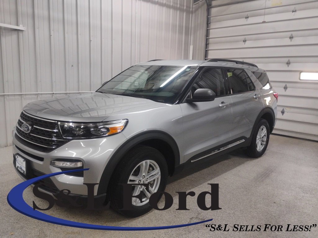Used 2024 Ford Explorer XLT w/ Equipment Group 202A