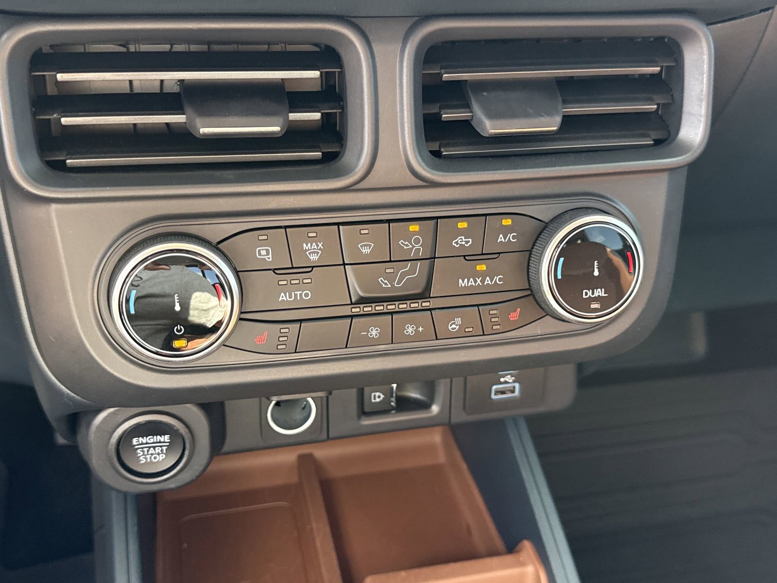 Certified 2024 Ford Maverick Lariat image 26