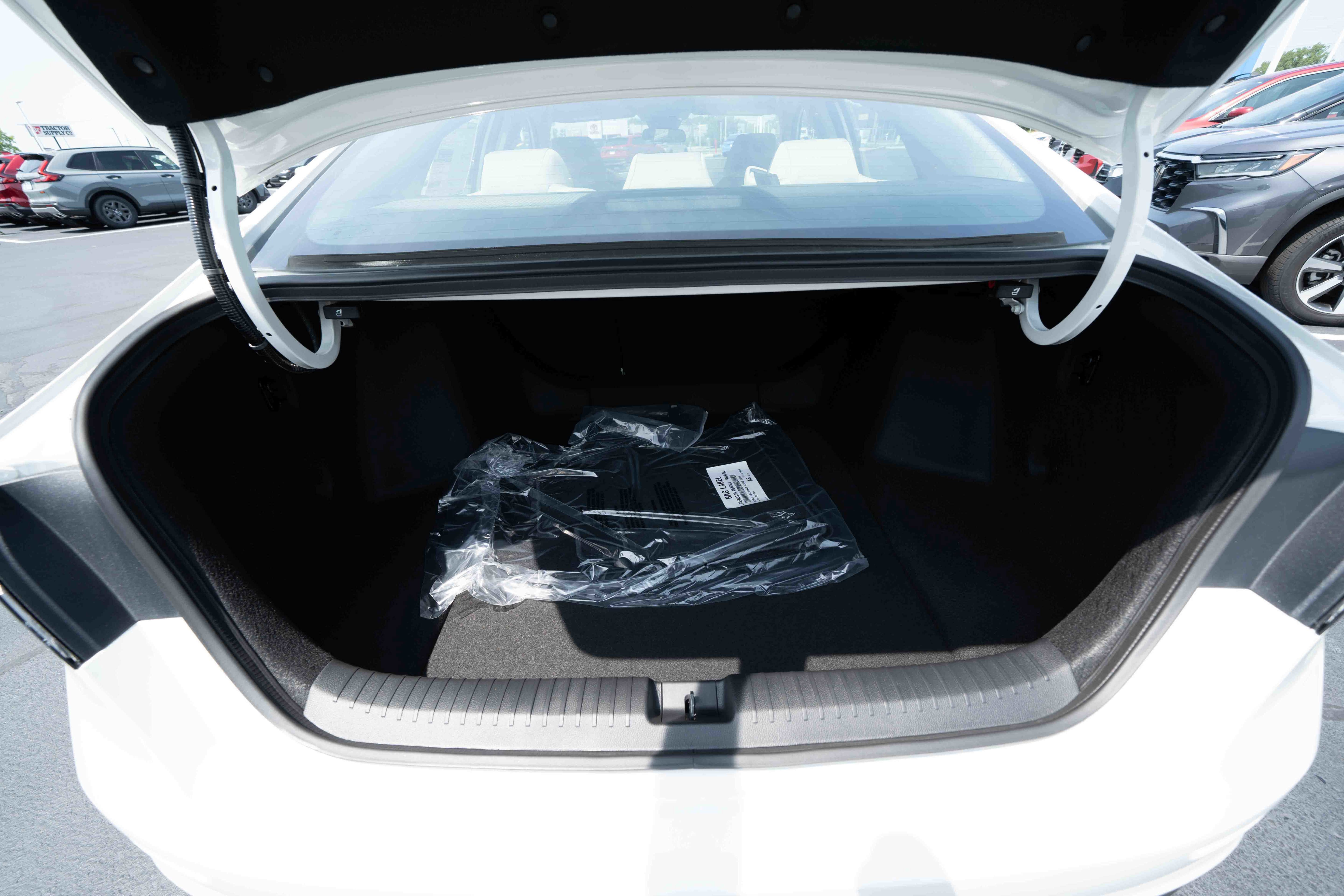 New 2025 Honda Accord SE image 27