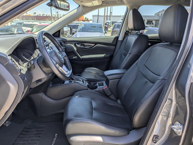 Used 2018 Nissan Rogue SL w/ Premium Package FWD image 17