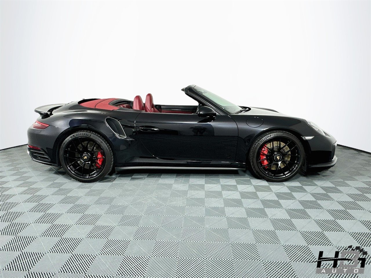Used 2019 Porsche 911 Turbo AWD/4WD image 18
