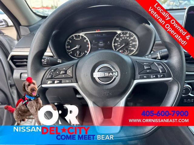 Used 2025 Nissan Altima 2.5 SV FWD image 16