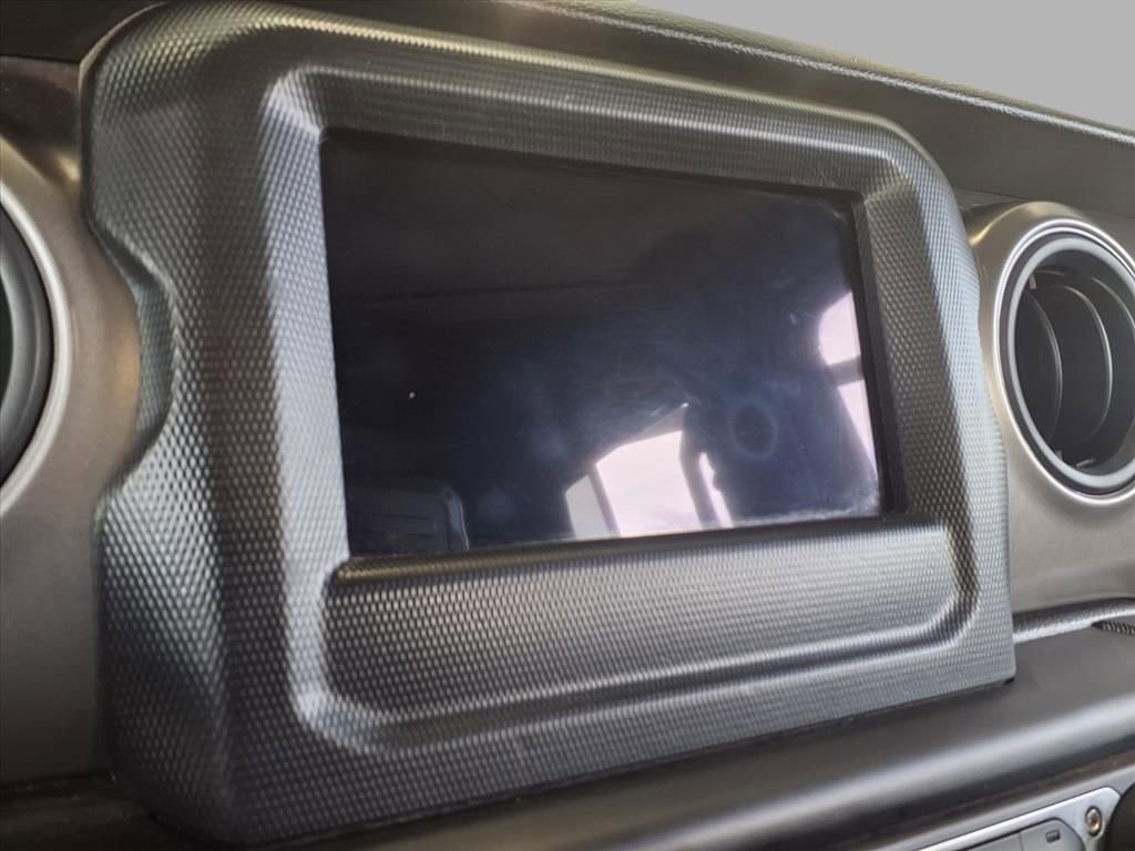 Certified 2023 Jeep Gladiator Sport image 4