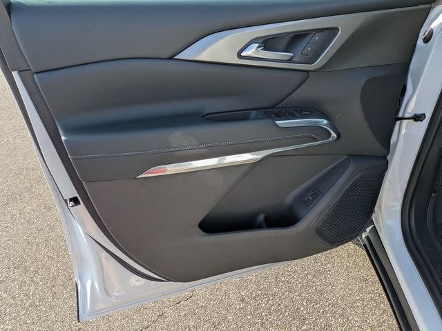 New 2026 Chevrolet Traverse LT w/ Sun and Wheel Package AWD/4WD image 9