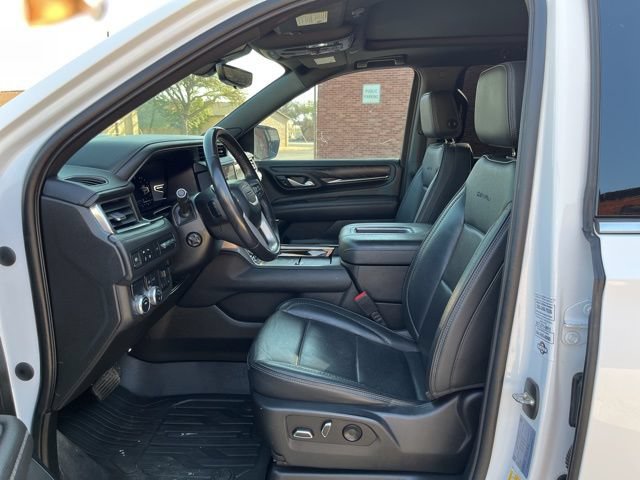 Certified 2022 GMC Yukon Denali w/ Denali Premium Package RWD image 13