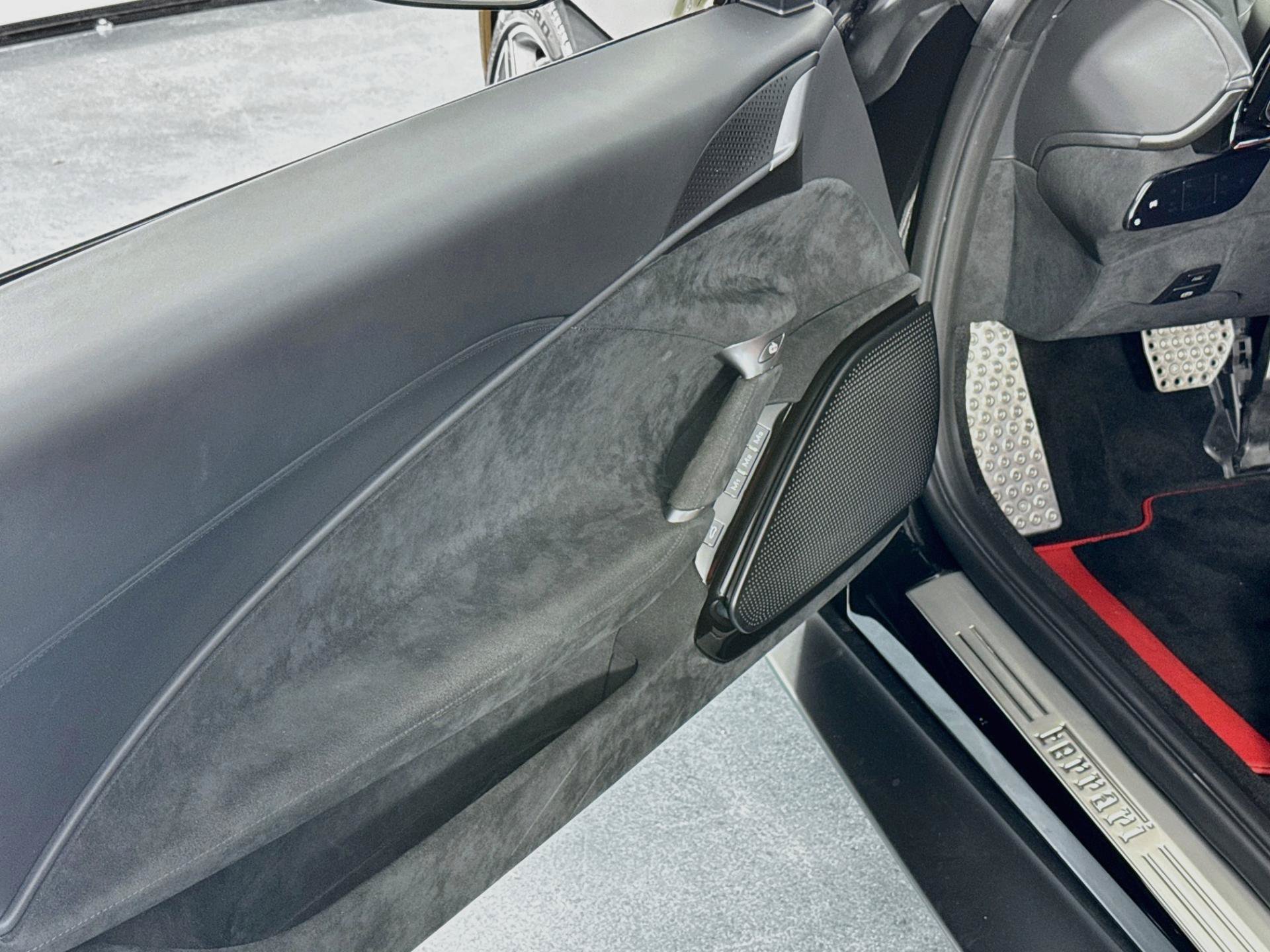 Used 2022 Ferrari Roma RWD image 19