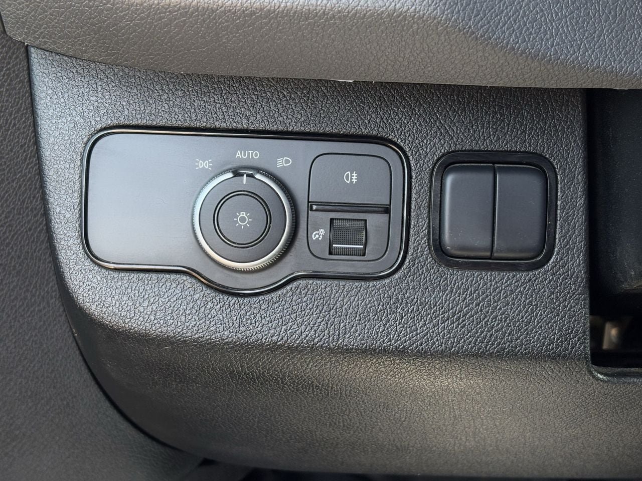 Used 2023 Mercedes-Benz Sprinter 2500 image 21