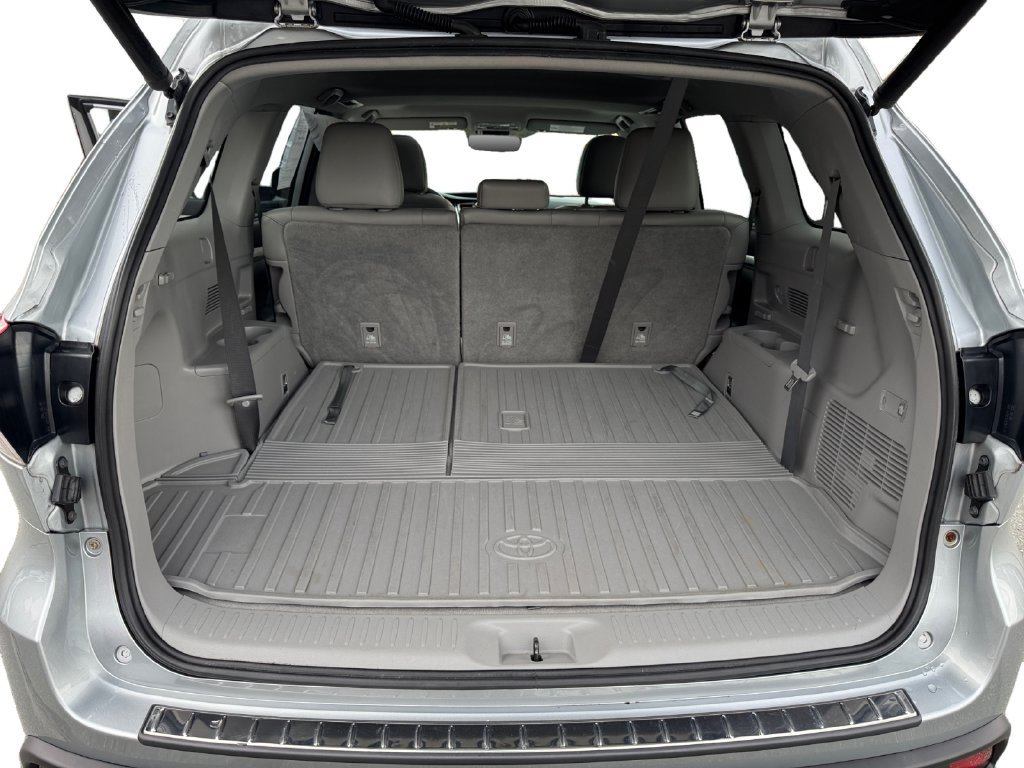 Used 2019 Toyota Highlander XLE w/ Protection Package #3 AWD/4WD image 23
