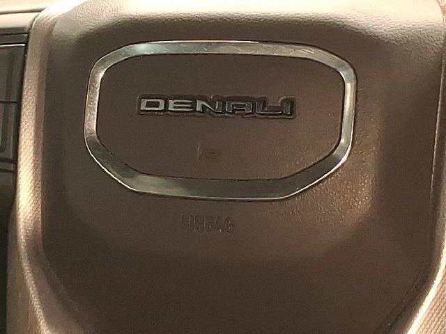 Used 2021 GMC Yukon XL Denali w/ Denali Premium Package AWD/4WD image 13