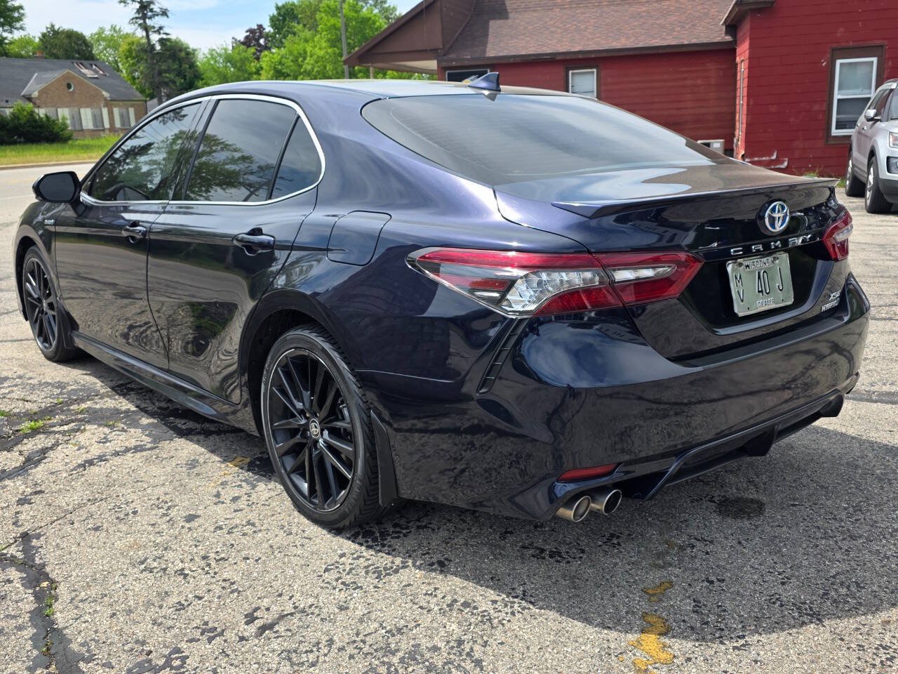 Used 2021 Toyota Camry XSE w/ Navigation Upgrade Package FWD image 4