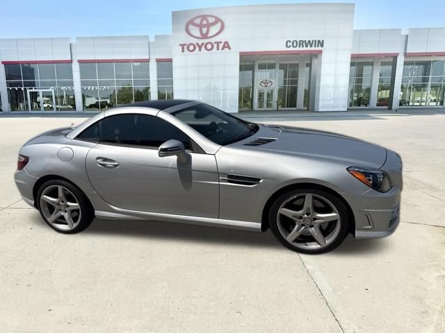 Used 2014 Mercedes-Benz SLK 350 image 4