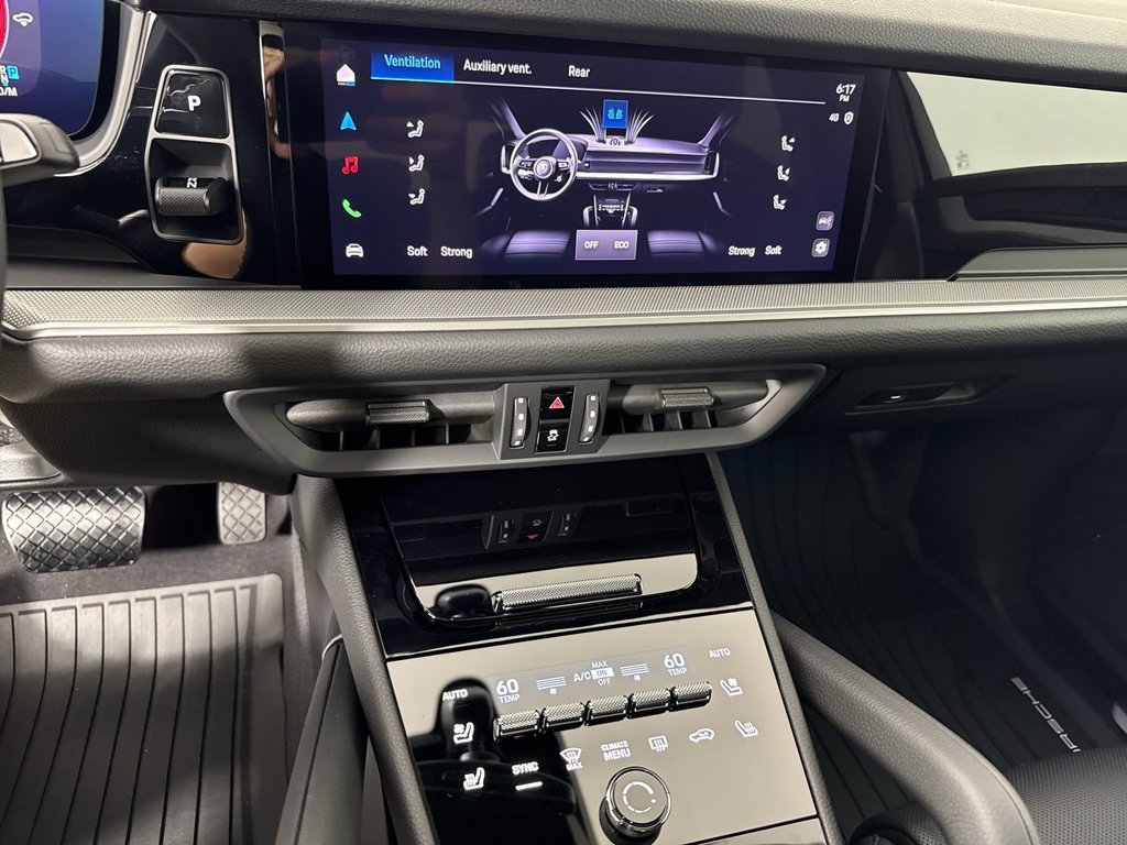 New 2026 Porsche Cayenne Coupe AWD/4WD image 30