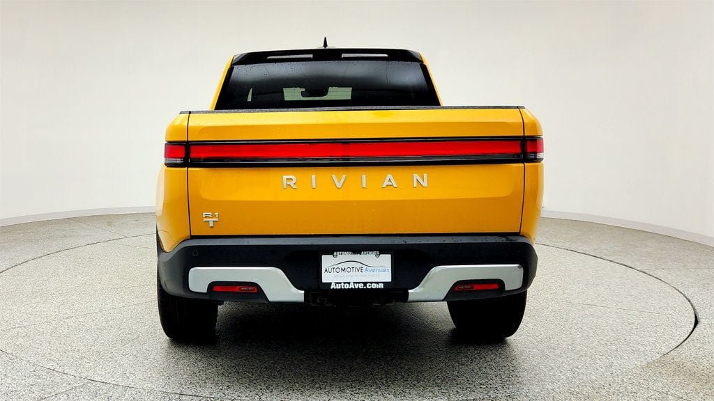 Used 2022 Rivian R1T Adventure AWD/4WD image 6