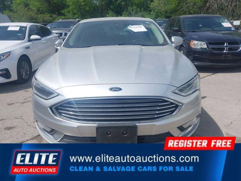 Used 2017 Ford Fusion SE w/ Fusion SE Technology Package image 23
