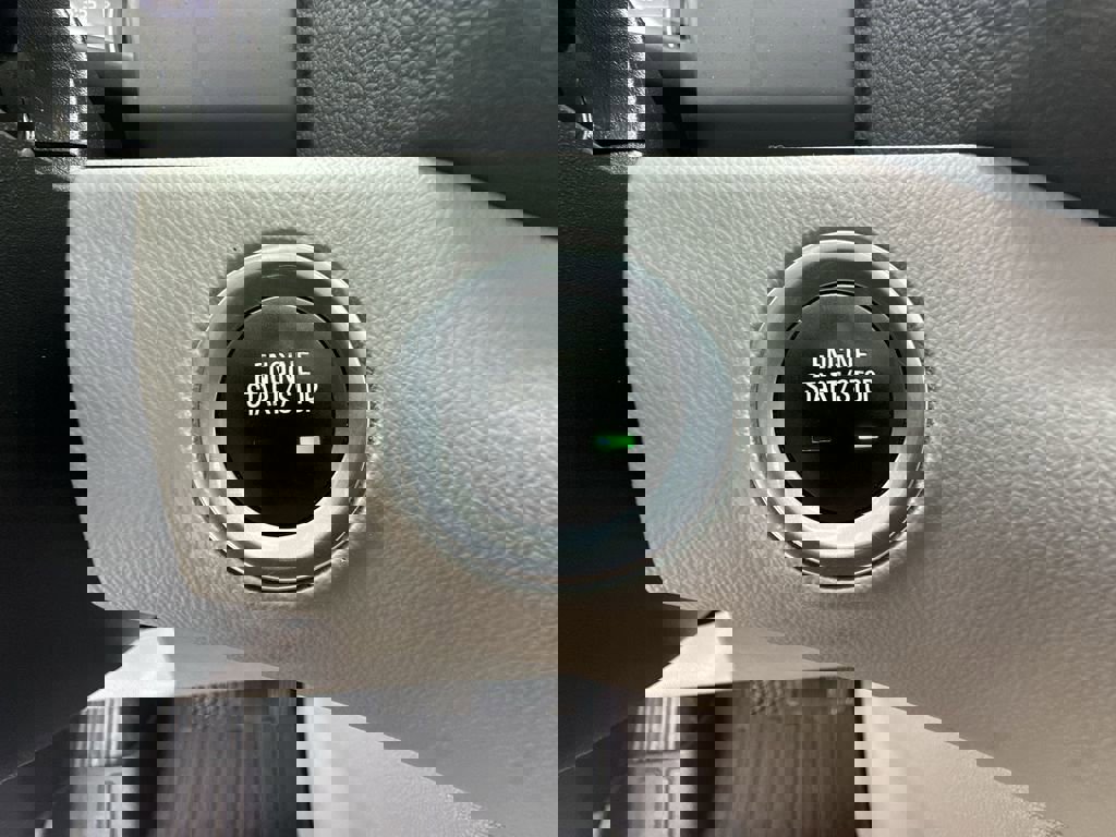 Certified 2021 GMC Terrain SLT w/ Infotainment Package II image 18