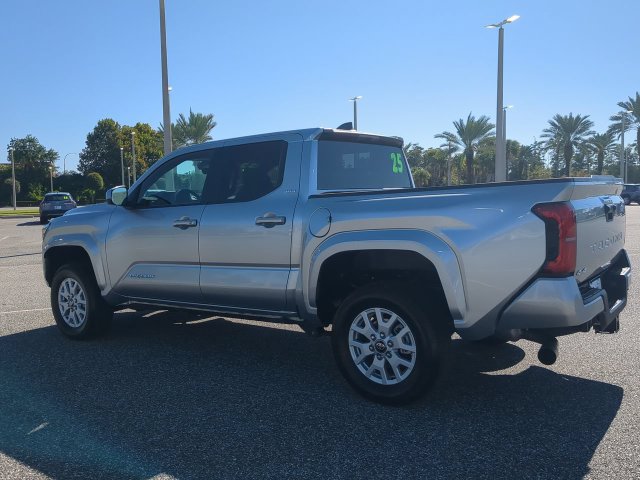 Certified 2025 Toyota Tacoma SR5 AWD/4WD image 6