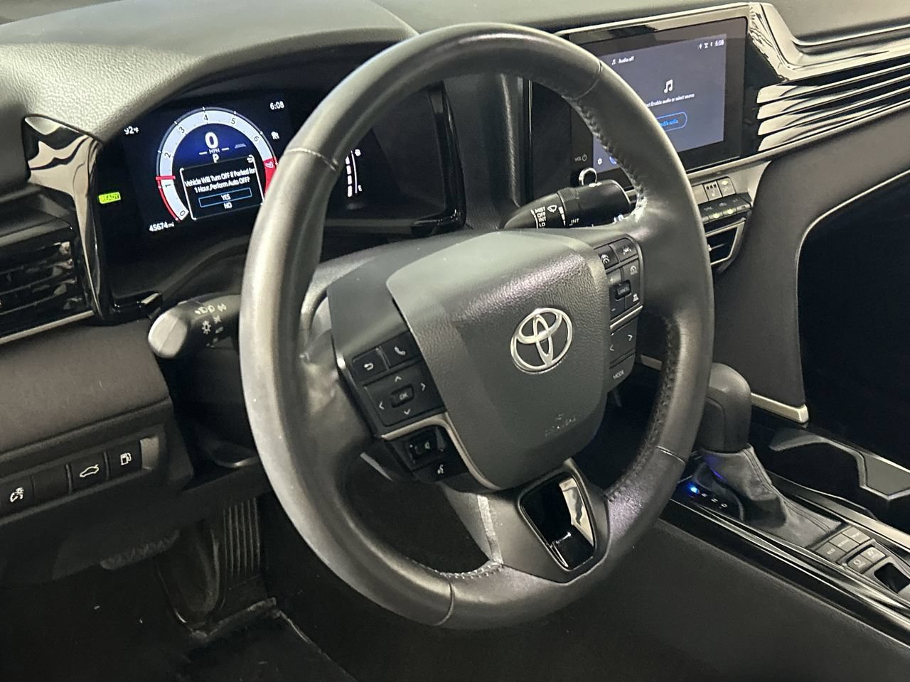 Used 2025 Toyota Camry LE w/ Convenience Package FWD image 15