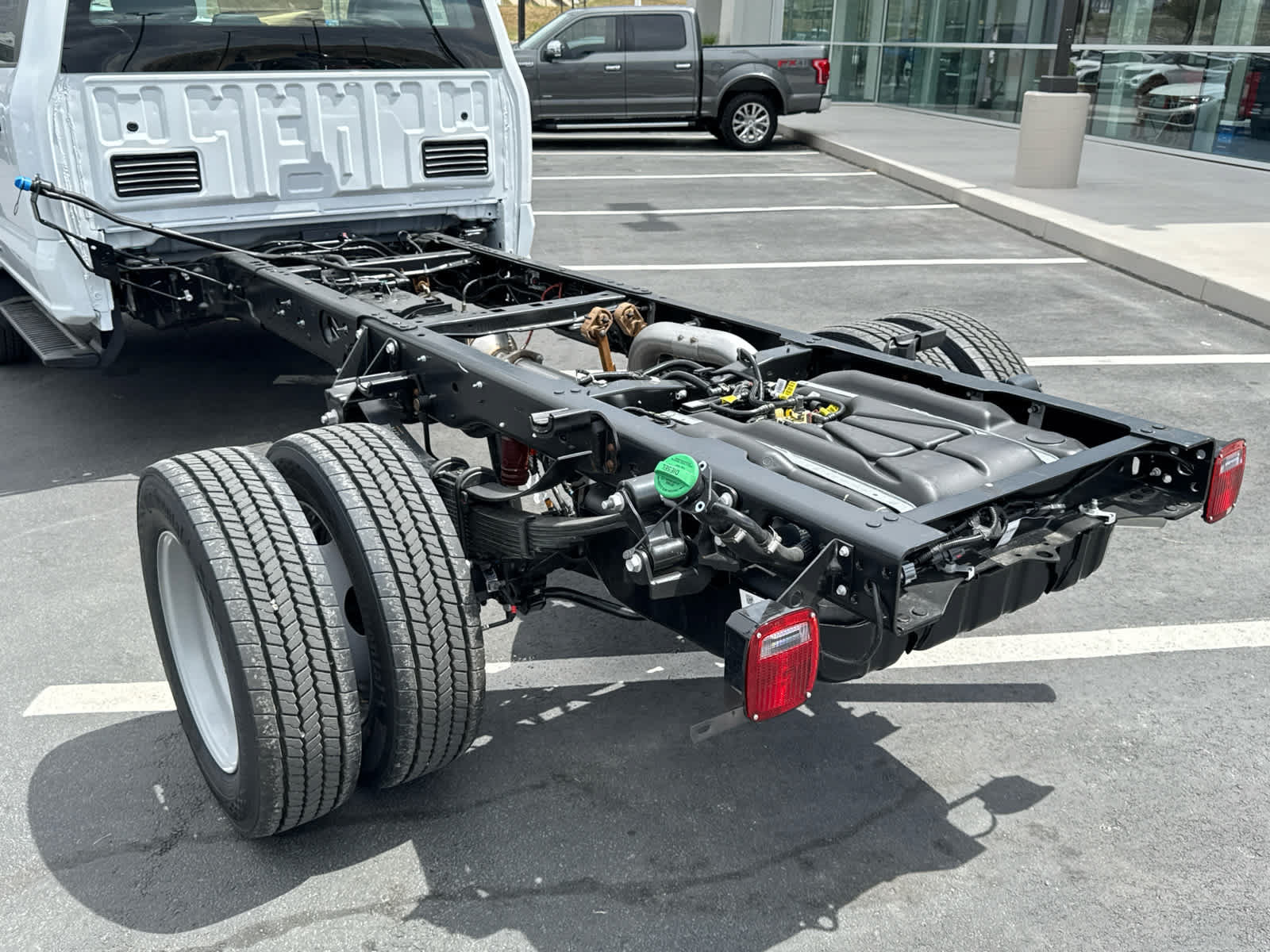 New 2026 Ford F550 4x4 Regular Cab Super Duty w/ XL Chrome Package image 12