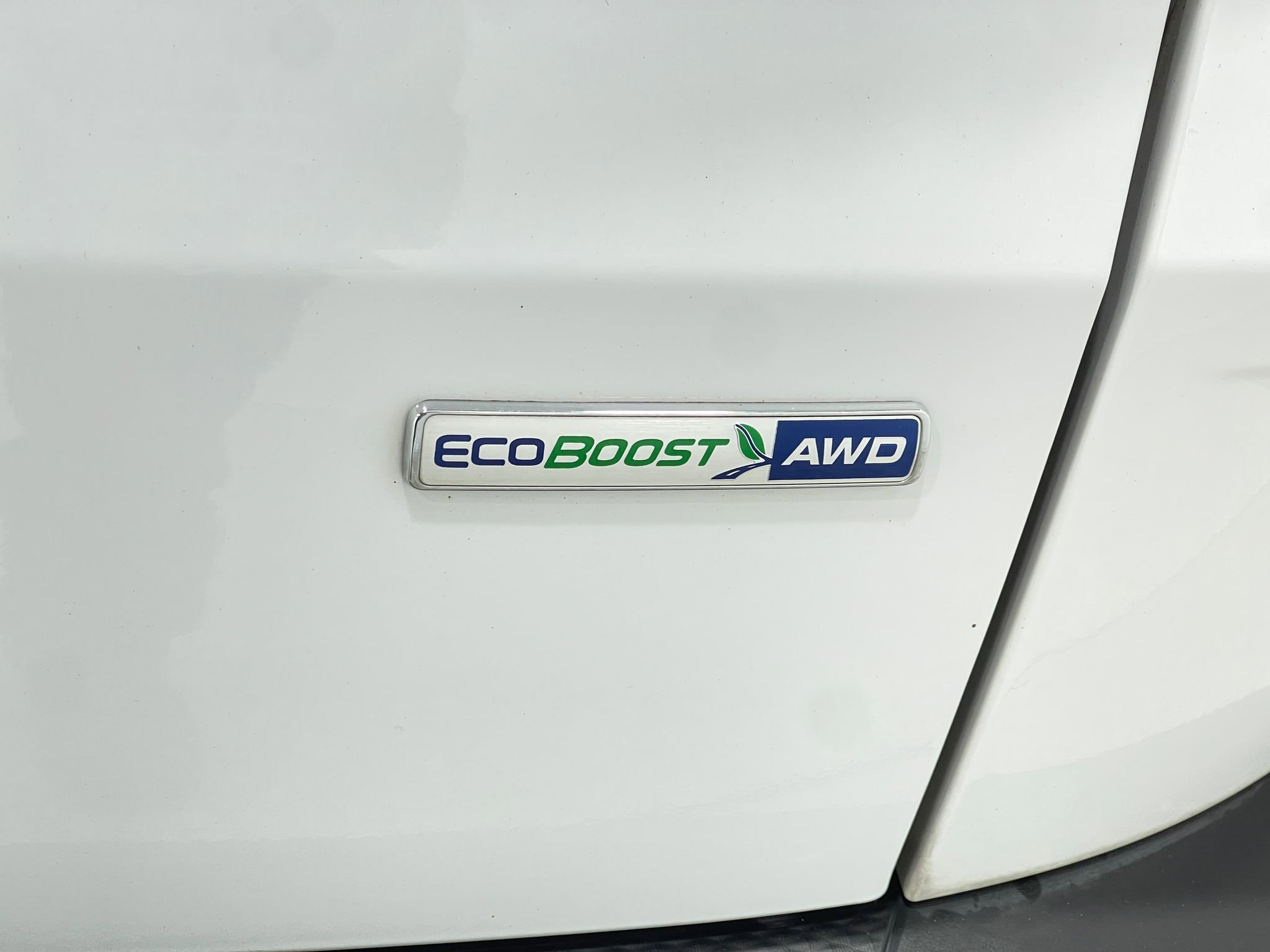 Used 2020 Ford Escape SEL image 40