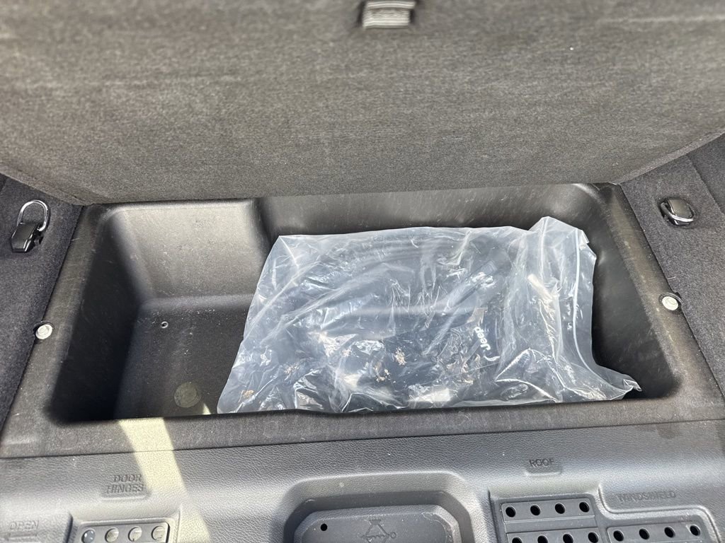 Certified 2025 Jeep Wrangler Unlimited Sahara w/ Safety Group image 8