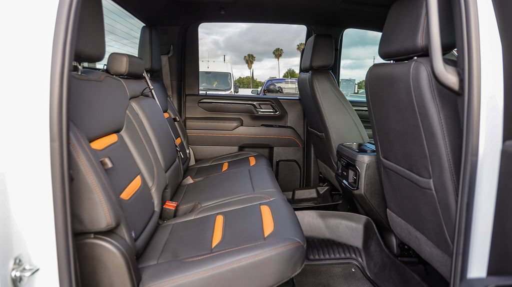 Used 2025 GMC Sierra 2500 AT4 AWD/4WD image 19