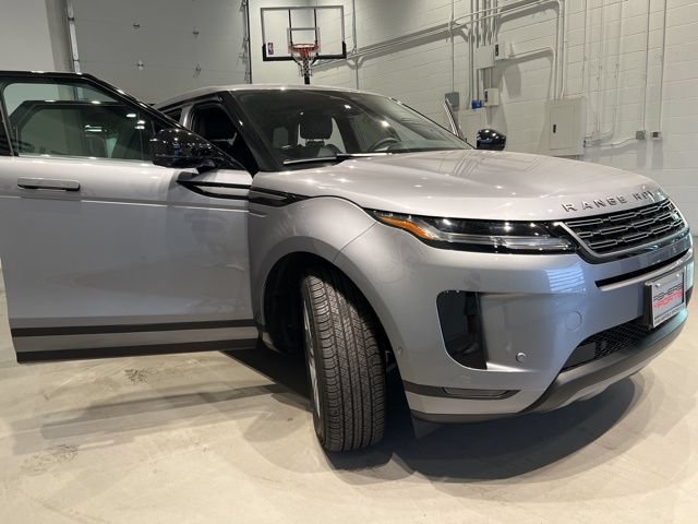 Used 2025 Land Rover Range Rover Evoque S AWD/4WD image 58