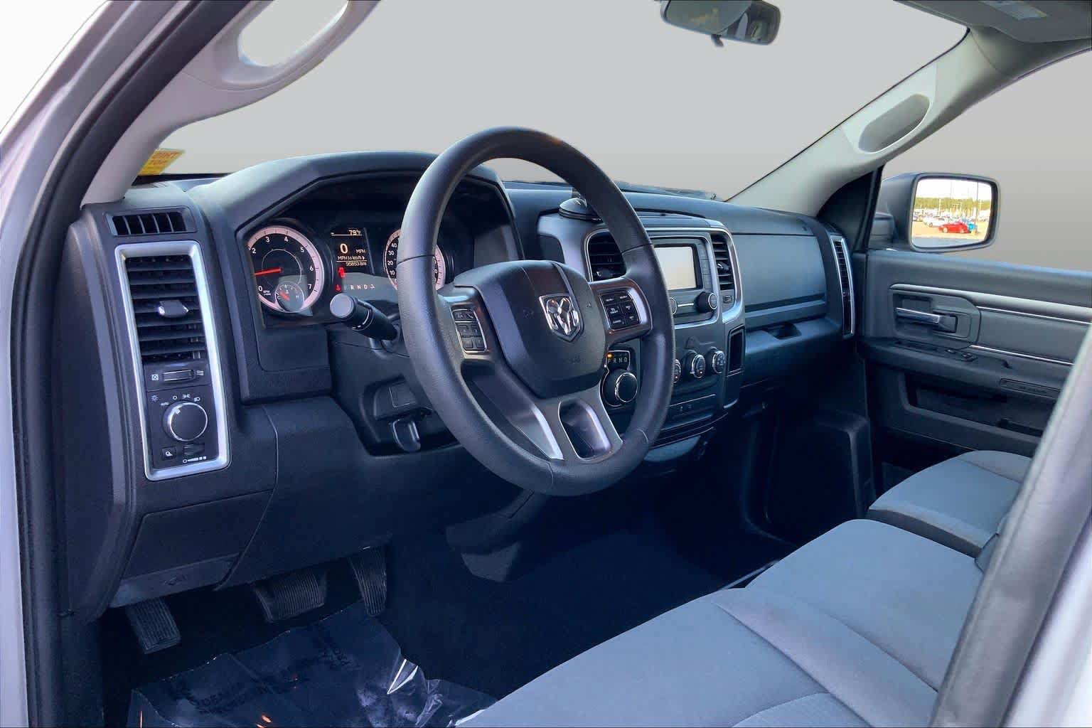 Used 2021 RAM 1500 Classic SLT RWD image 16