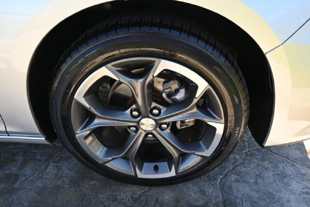 Used 2022 Chevrolet Malibu LT FWD image 11