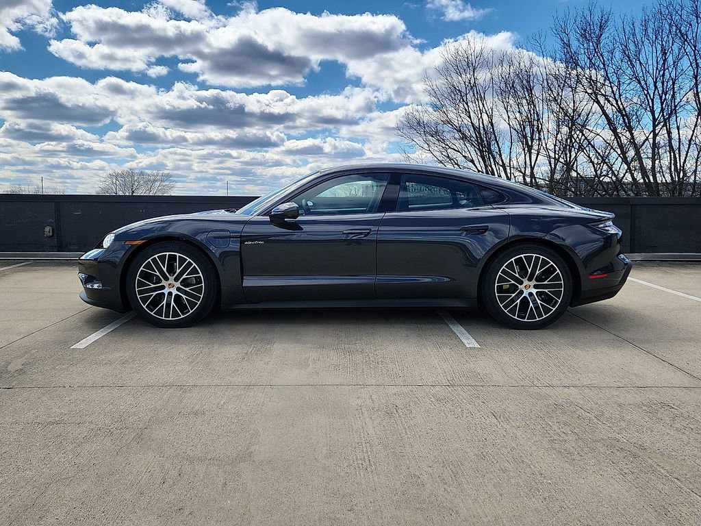 New 2026 Porsche Taycan image 2