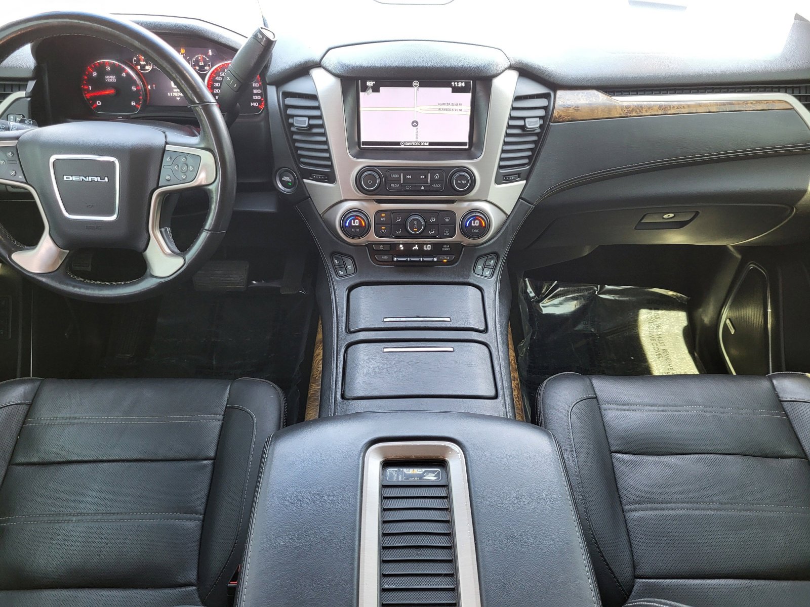 Used 2016 GMC Yukon Denali w/ Open Road Package AWD/4WD image 27