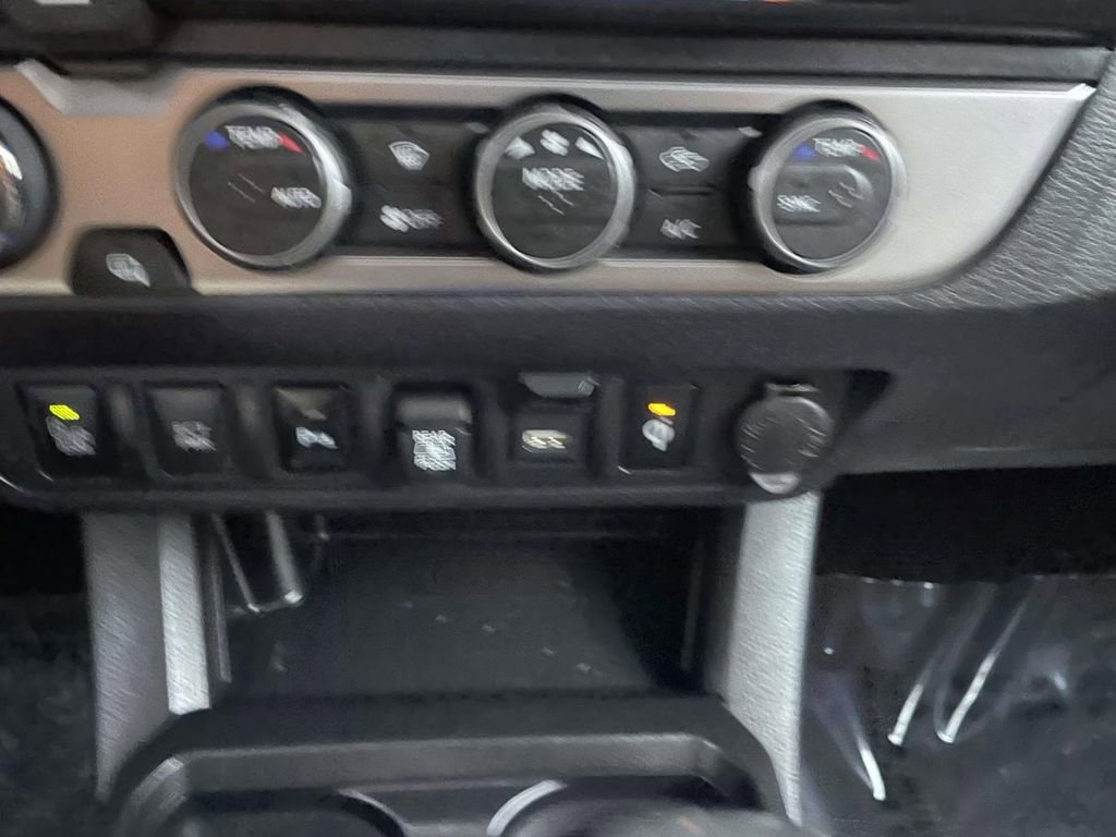 Used 2023 Toyota Tacoma Limited image 41