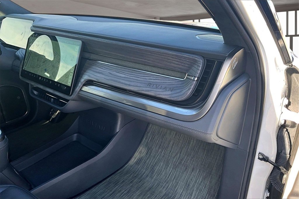 Used 2024 Rivian R1S Adventure image 16
