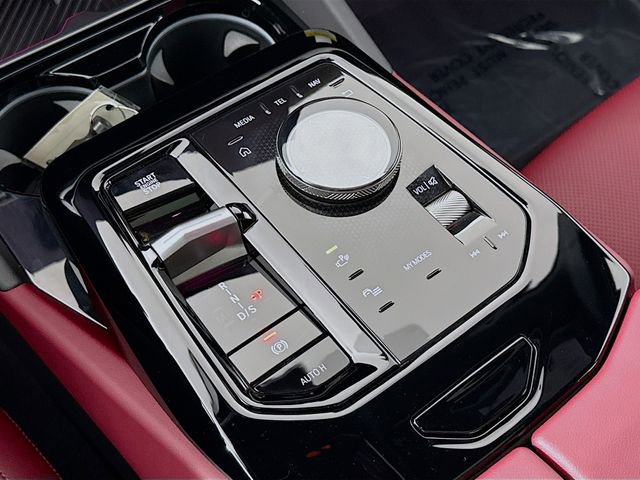 Used 2025 BMW 530i xDrive 530i xDrive w/ M Sport Package image 17