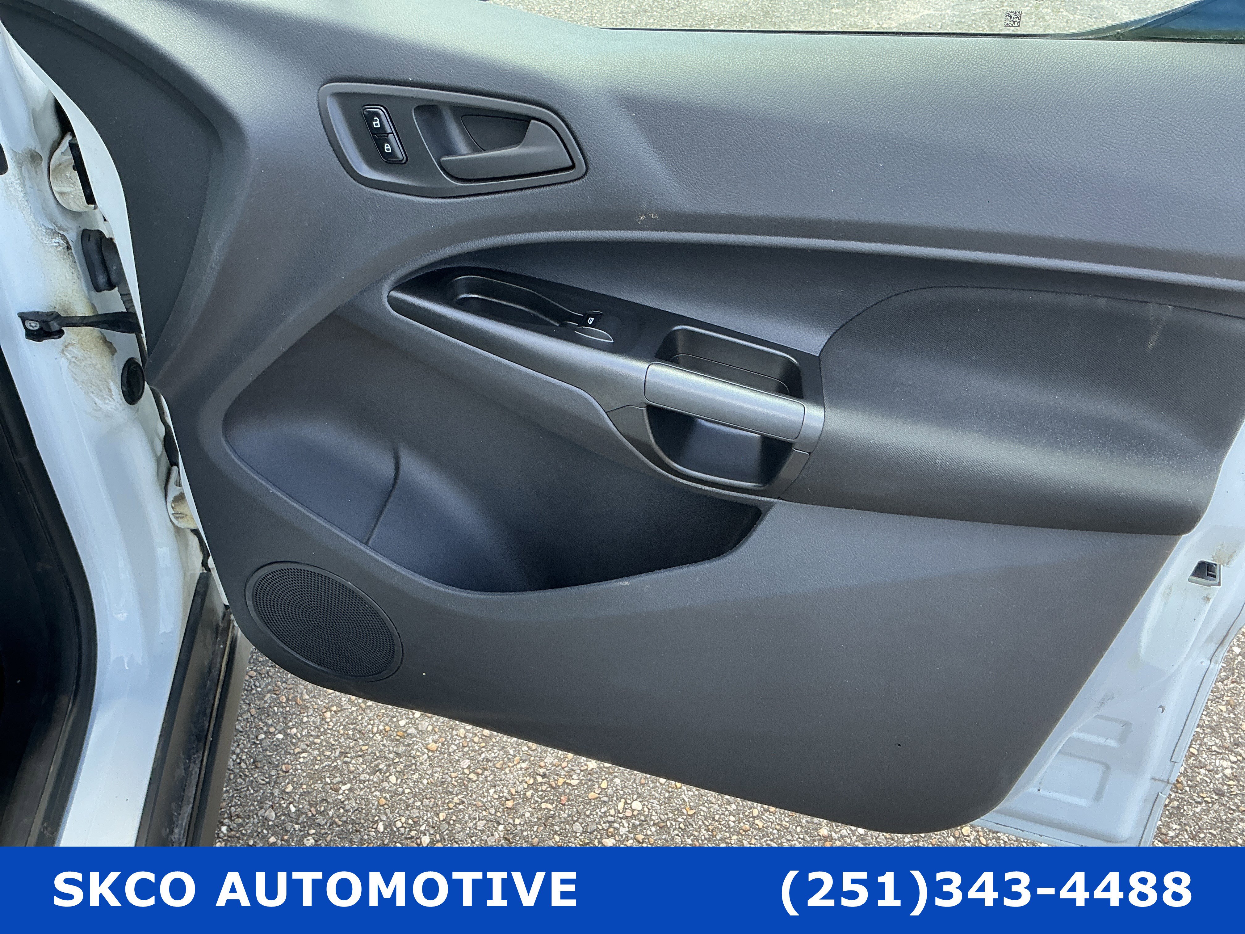 Used 2016 Ford Transit Connect XL FWD image 12