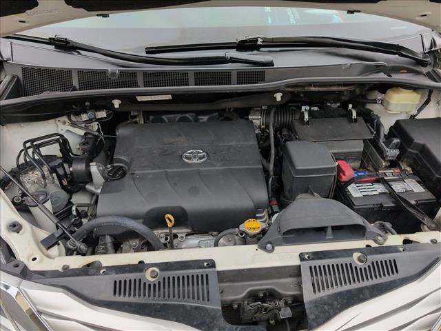 Used 2016 Toyota Sienna Limited Premium AWD/4WD image 27