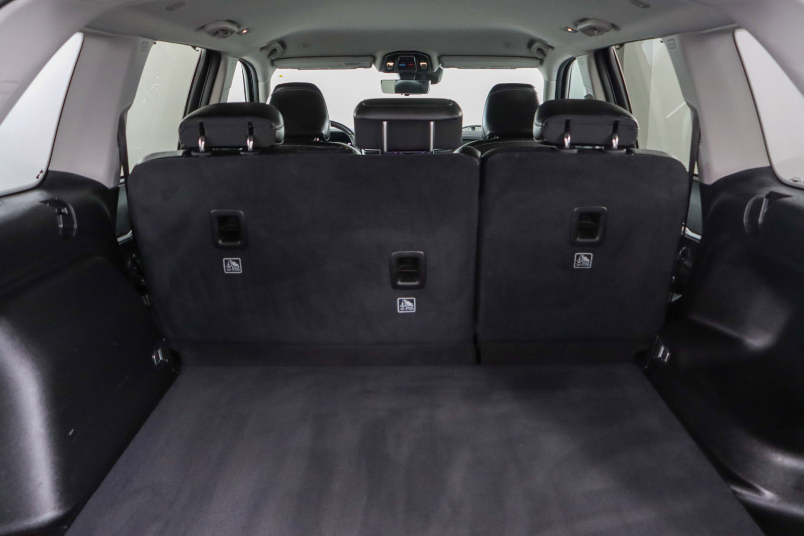 Used 2023 Jeep Grand Cherokee Limited w/ Luxury Tech Group II image 29