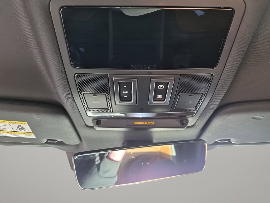 Used 2024 Land Rover Defender 130 X image 42