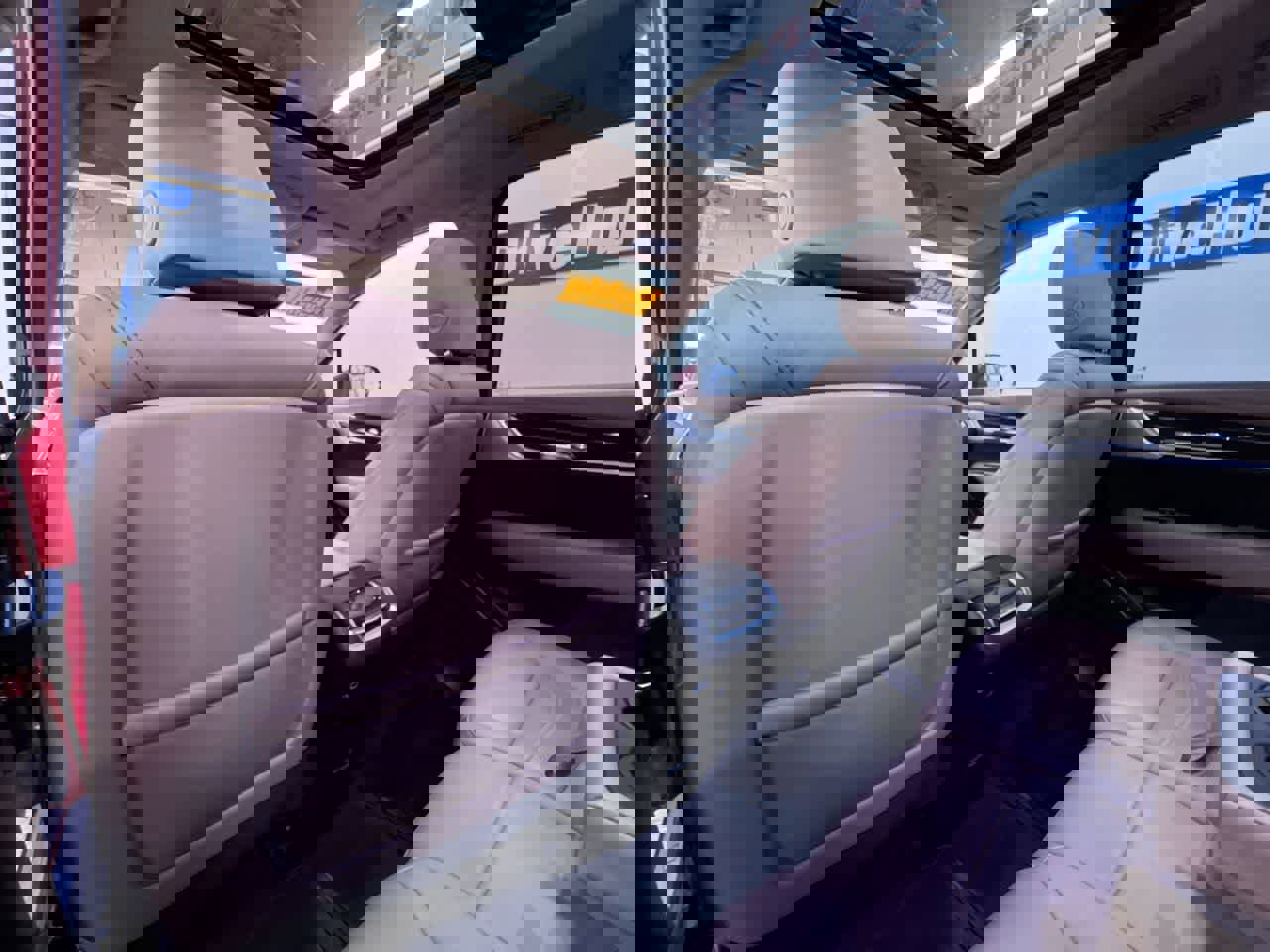 Used 2024 Cadillac XT6 Sport w/ Platinum Package image 38