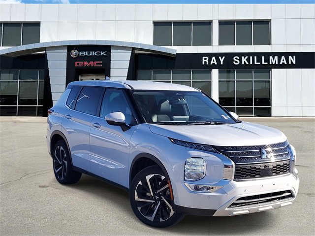 Used 2024 Mitsubishi Outlander SE