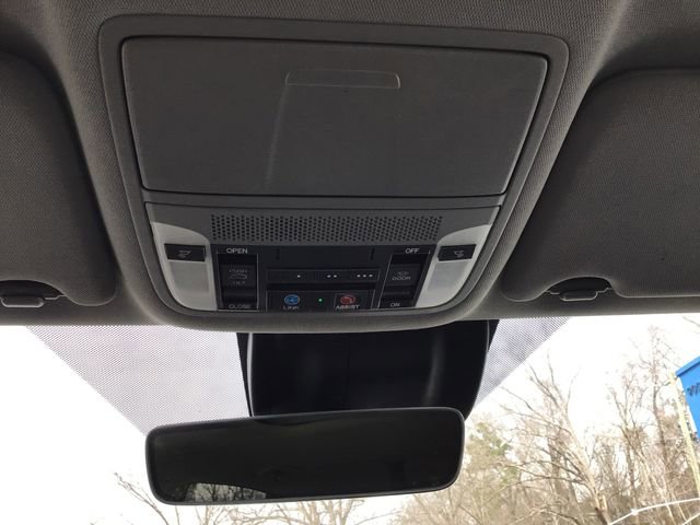 Used 2017 Acura MDX SH-AWD w/ Technology Package image 28