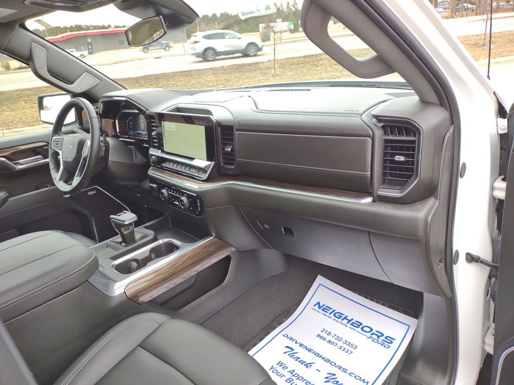 Used 2024 Chevrolet Silverado 1500 RST w/ Convenience Package II AWD/4WD image 31