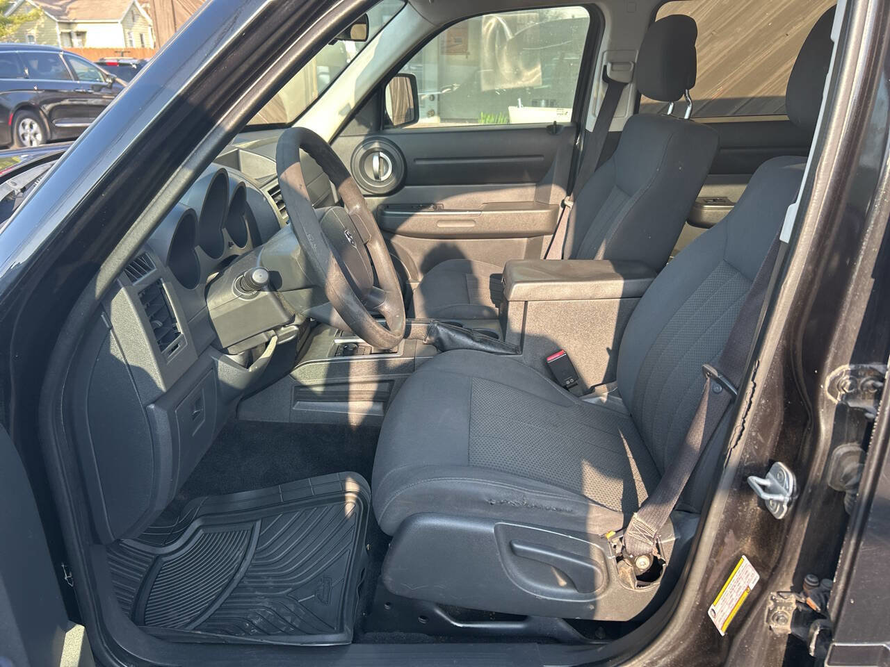 Used 2011 Dodge Nitro Heat image 9