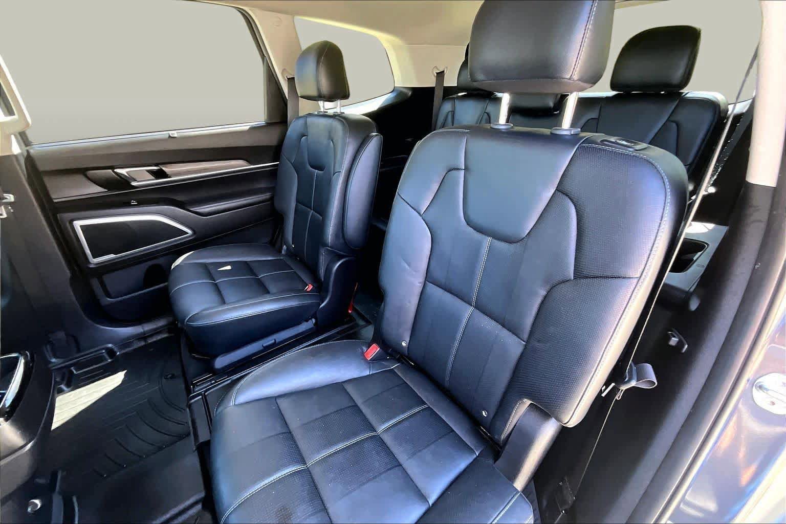 Used 2022 Kia Telluride EX w/ EX Premium Package AWD/4WD image 21