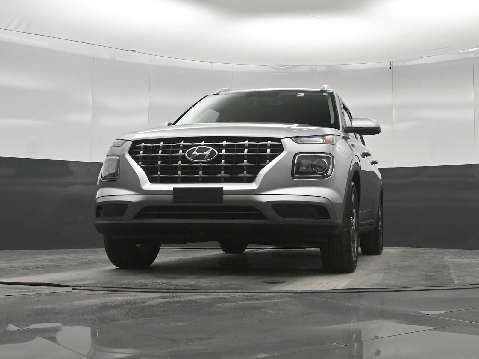 Used 2024 Hyundai Venue SEL FWD image 33