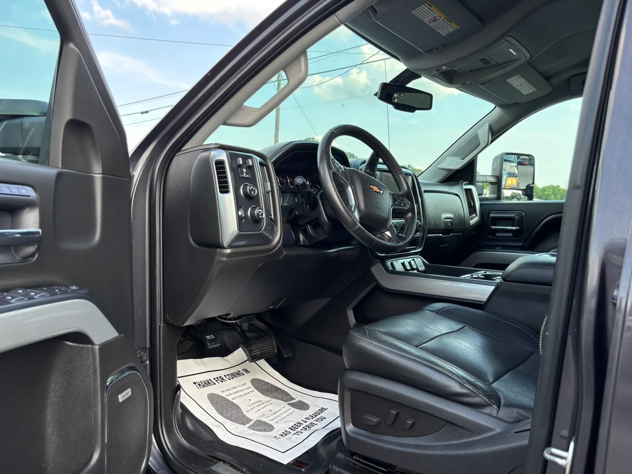 Used 2015 Chevrolet Silverado 2500 LTZ w/ Duramax Plus Package AWD/4WD image 17