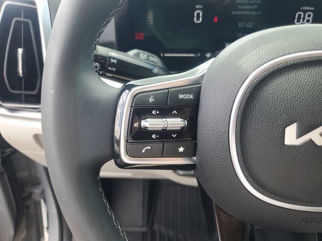 Certified 2025 Kia Sorento S image 17