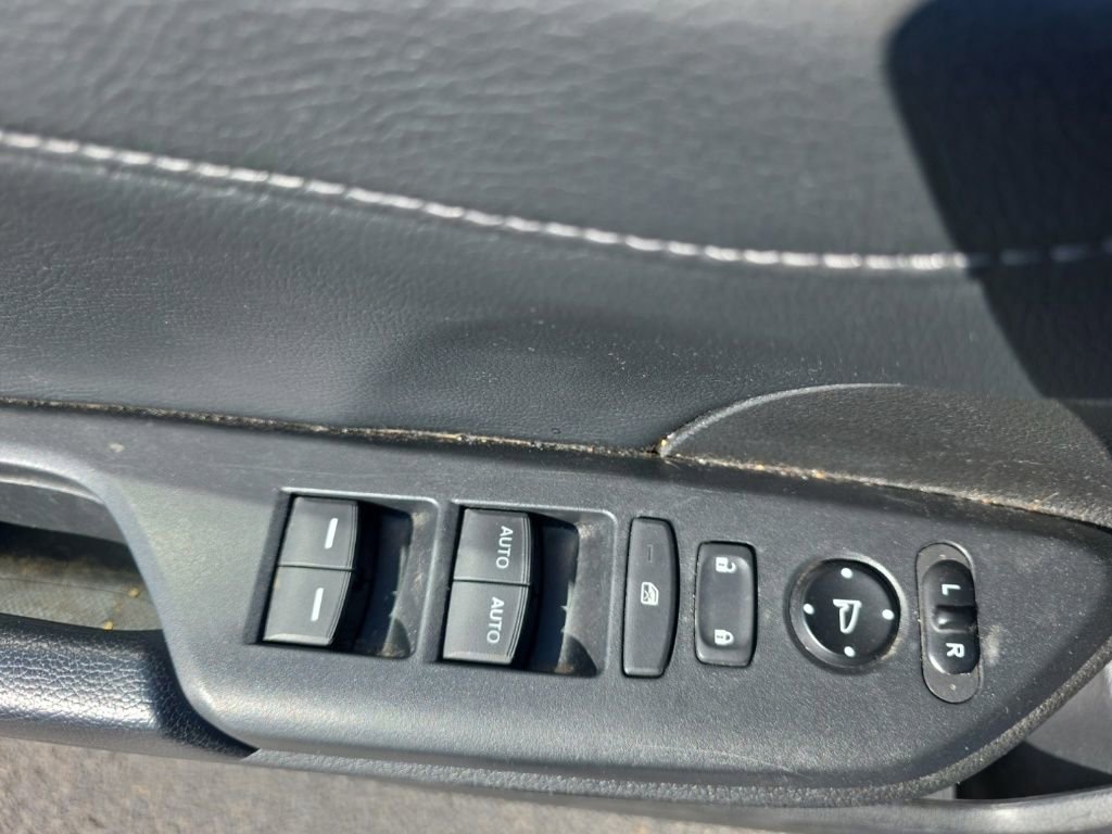 Used 2017 Honda Civic EX-L image 12