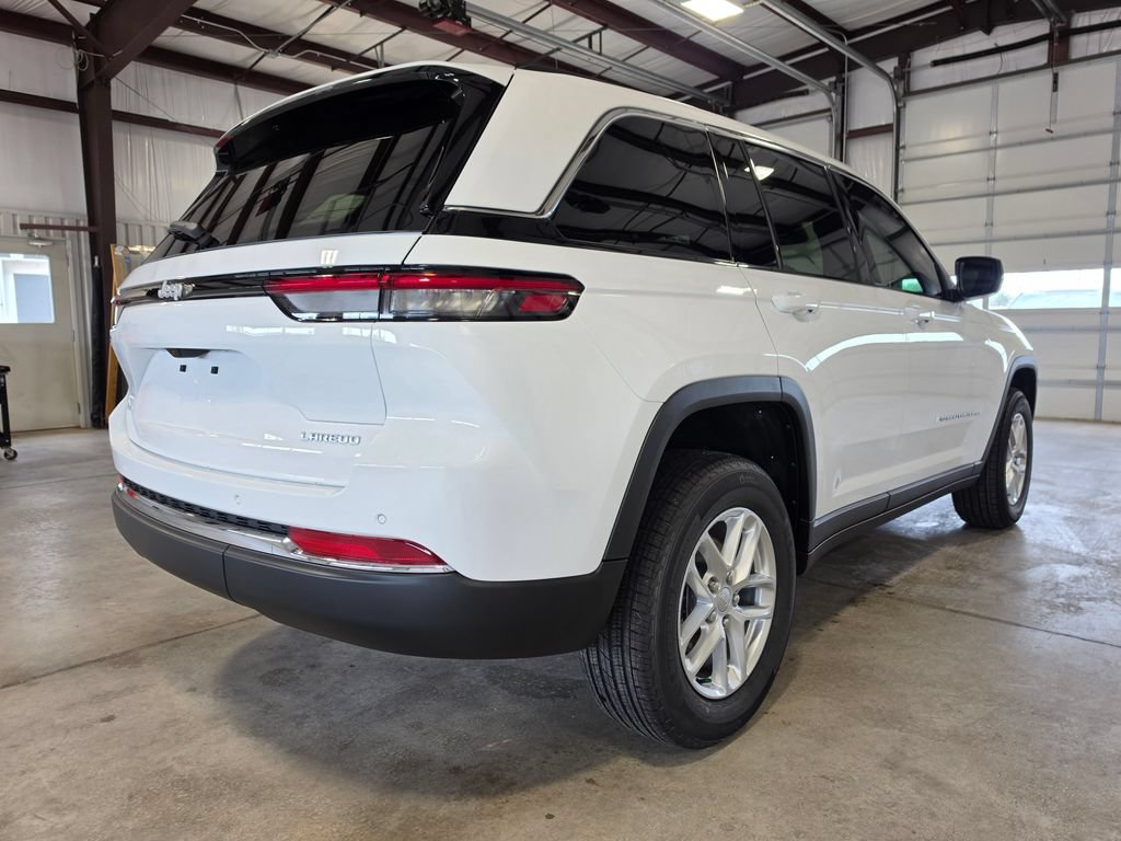 New 2026 Jeep Grand Cherokee Laredo X AWD/4WD image 5