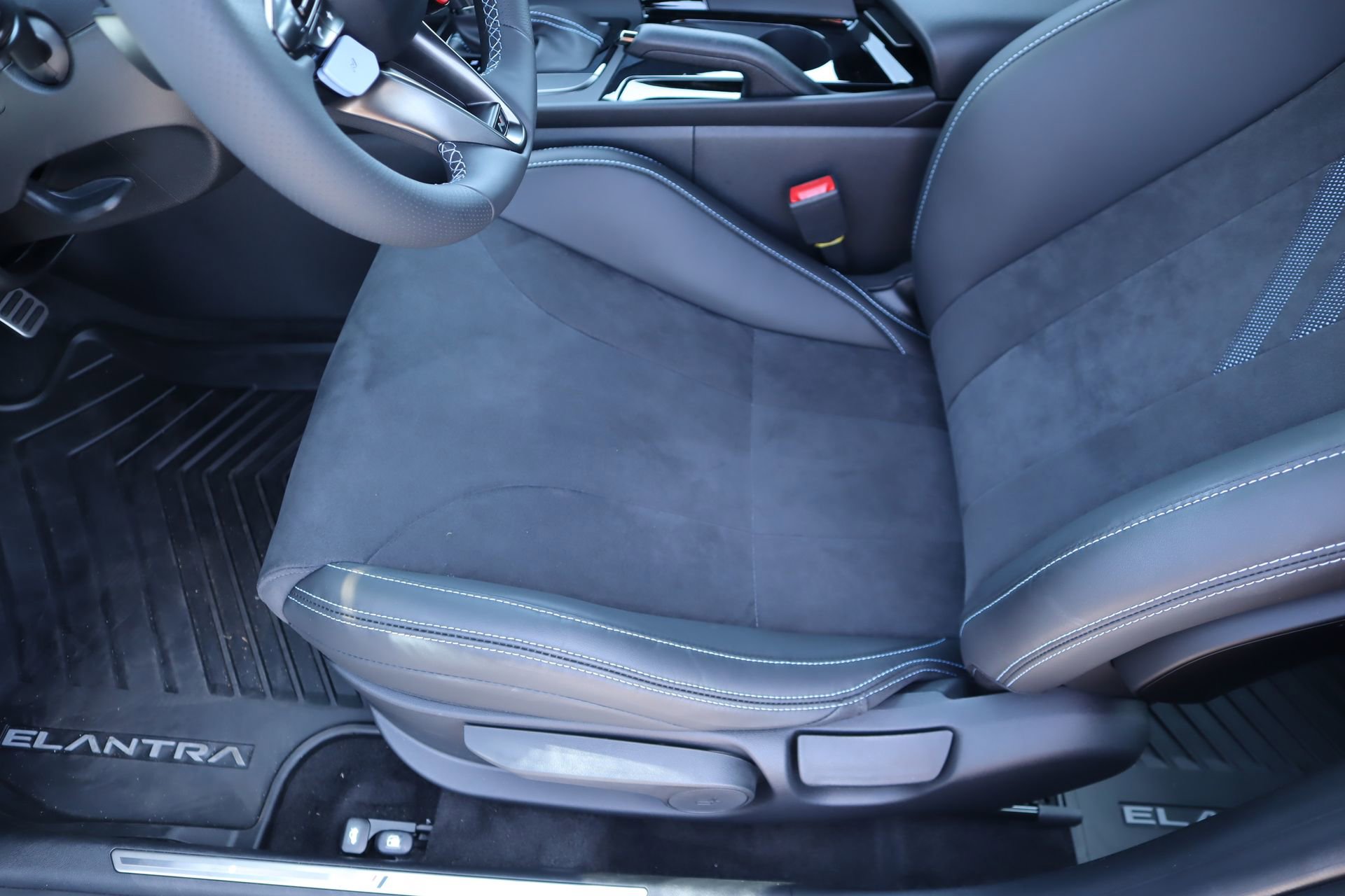 New 2026 Hyundai Elantra N FWD image 13