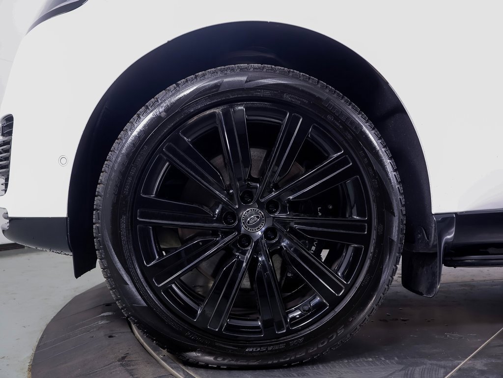 Used 2024 Land Rover Range Rover SV image 24
